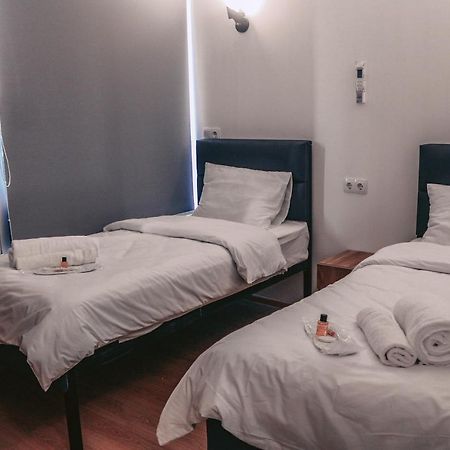 Apple Cozy Hotel Тбілісі Екстер'єр фото